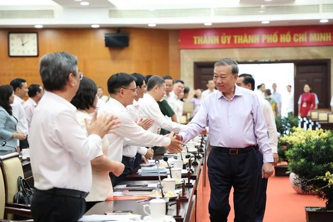 Tăng cường kiểm soát quyền lực và trách nhiệm giải trình trong tổ chức bộ máy tinh gọn của hệ thống chính trị