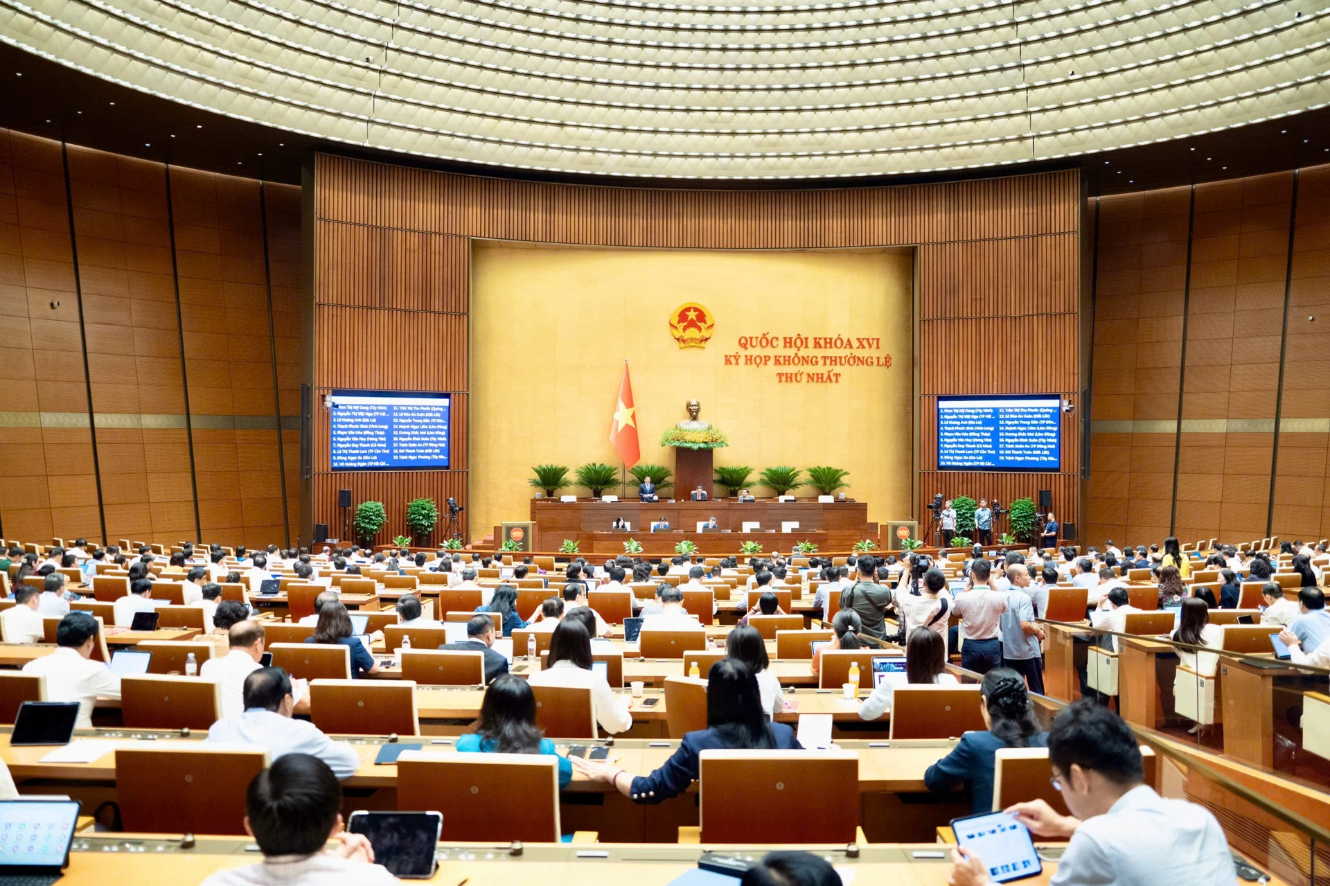 Đại biểu kiến nghị đưa kinh doanh chăn nuôi trang trại ra khỏi Danh mục ngành nghề đầu tư kinh doanh có điều kiện 