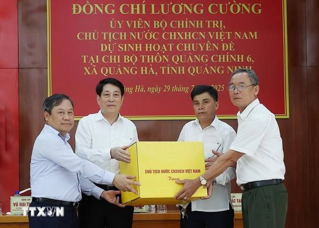 Chủ tịch nước Lương Cường dự sinh hoạt chuyên đề tại Quảng Ninh