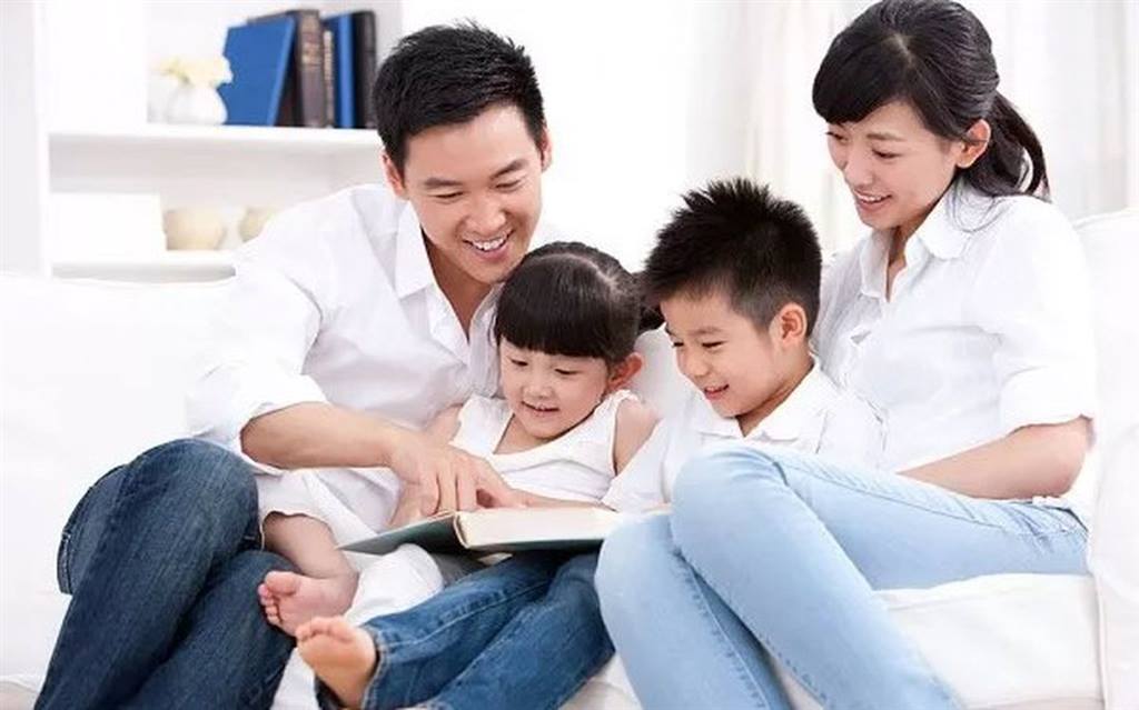 Làm cha mẹ như... nước