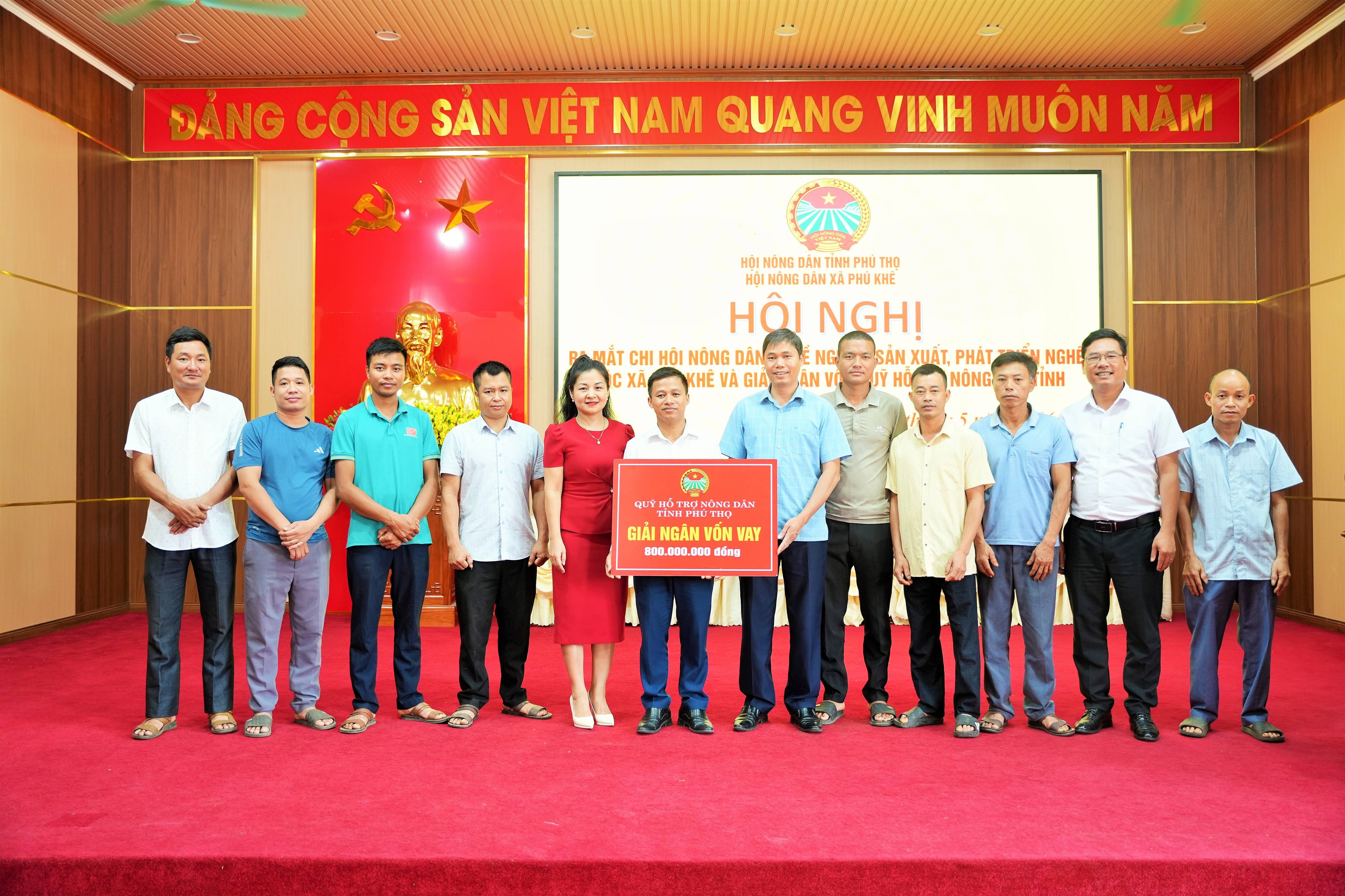 Ra mắt Chi hội nông dân nghề nghiệp sản xuất, phát triển nghề mộc xã Phú Khê