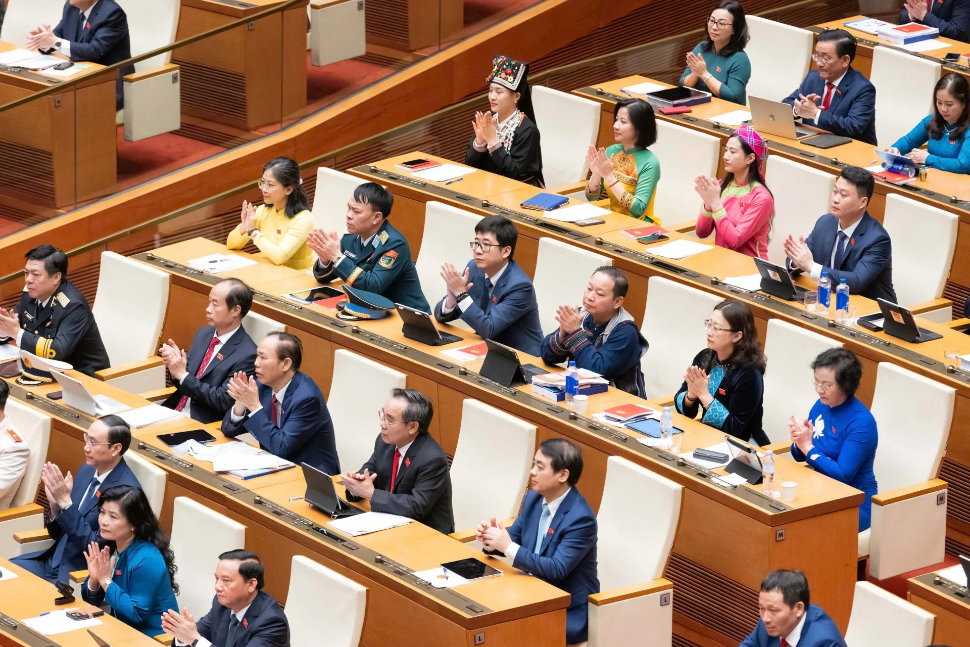 Quốc hội đứng trước yêu cầu quyết định các vấn đề mang tính chiến lược, tháo gỡ các rào cản, vướng mắc 