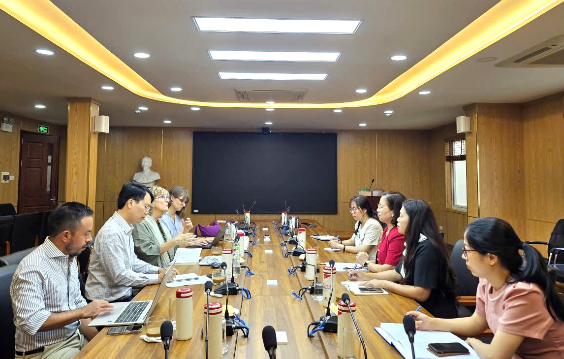 Phó Chủ tịch Trung ương Hội NDVN Bùi Thị Thơm tiếp và làm việc với Đoàn công tác của Tổ chức Lương thực và Nông nghiệp Liên hợp quốc (FAO)
