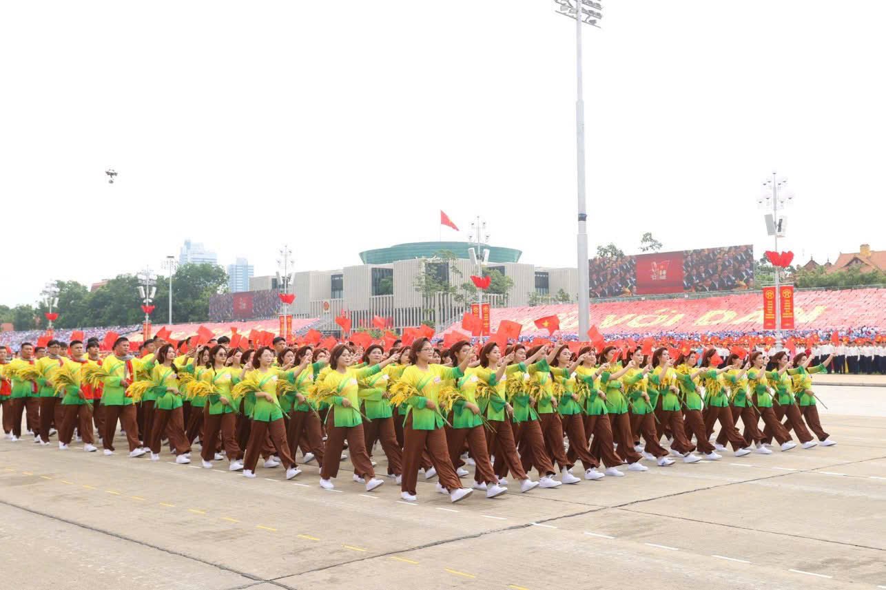 Nông dân tự hào khi xem Lễ diễu binh, diễu hành Quốc khánh, kỳ vọng đột phá cho nông nghiệp Việt Nam