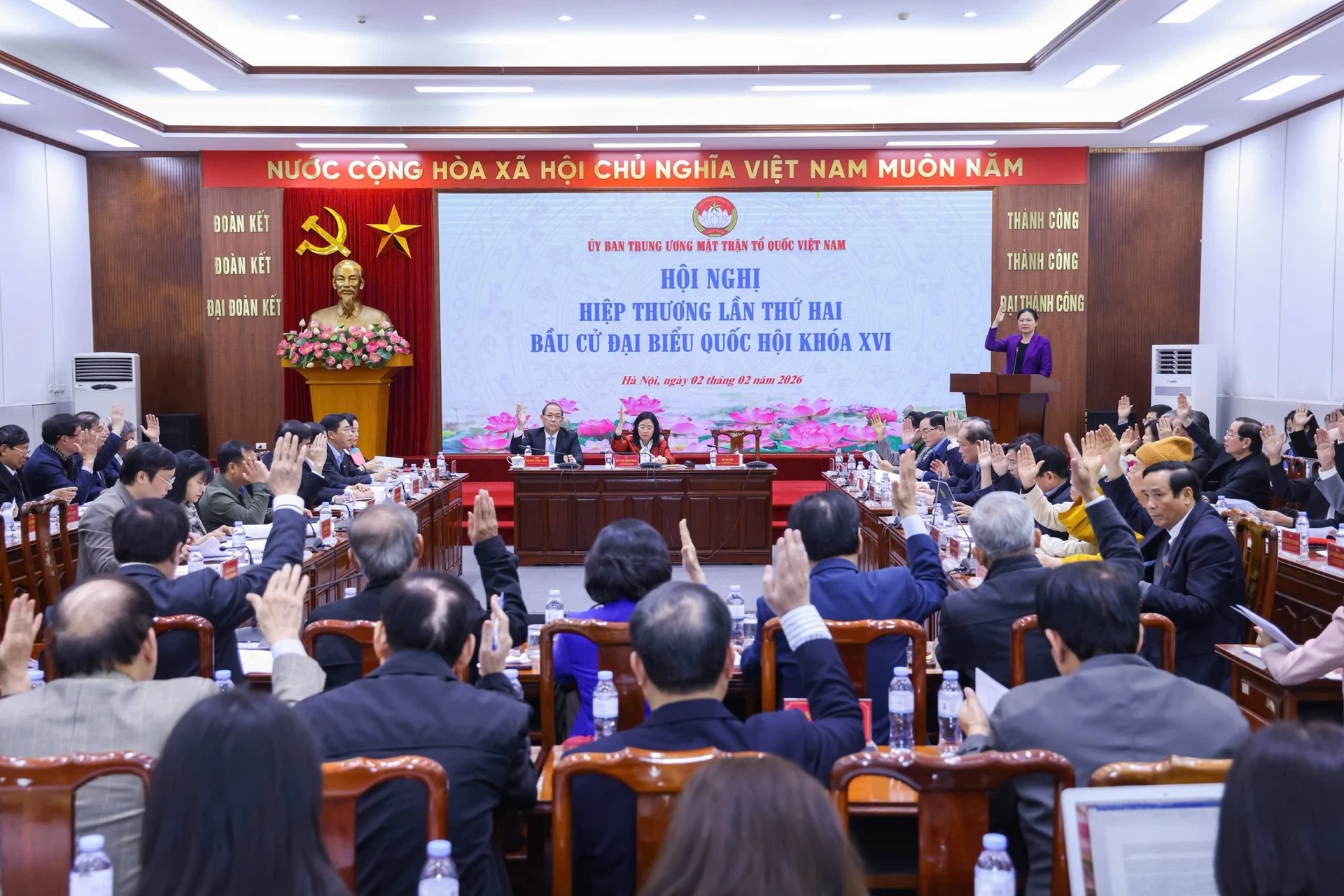 Anh-tin-bai