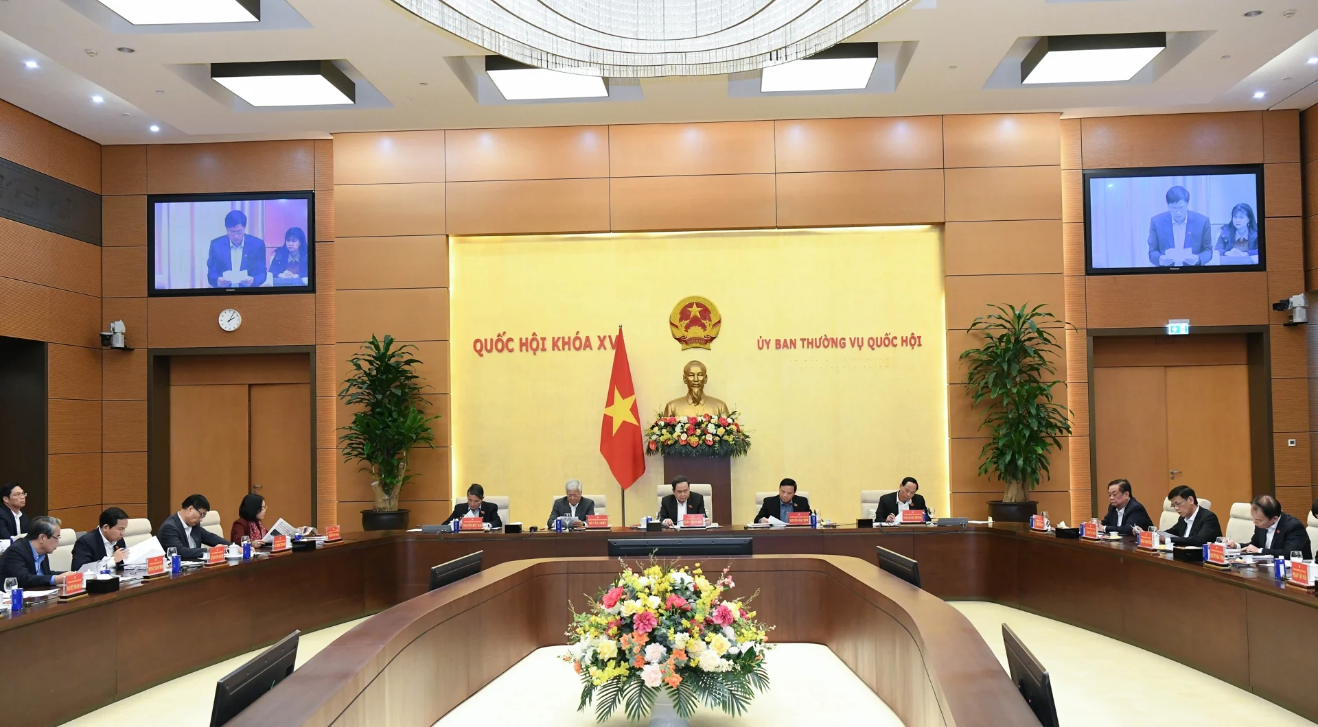 Anh-tin-bai
