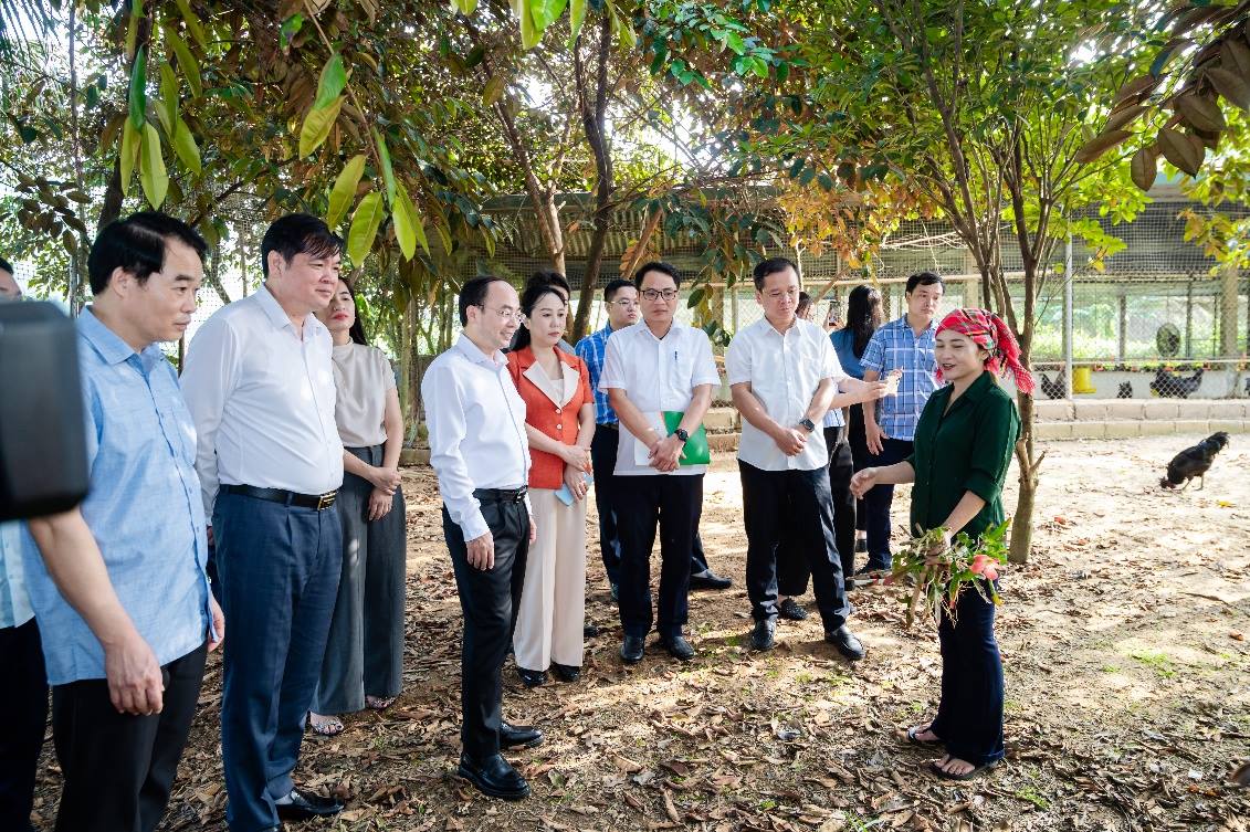 Xây dựng hình mẫu người nông dân Thái Nguyên văn minh, chuyên nghiệp  Khơi dậy nguồn lực con người cho sự phát triển bền vững