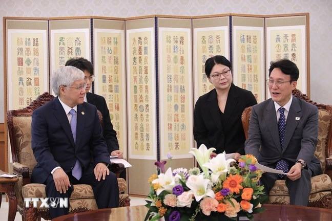 CHỦ TỊCH ĐỖ VĂN CHIẾN THĂM VÀ LÀM VIỆC TẠI HÀN QUỐC: THÚC ĐẨY HỢP TÁC SONG PHƯƠNG VIỆT NAM-HÀN QUỐC TRÊN NHIỀU BÌNH DIỆN