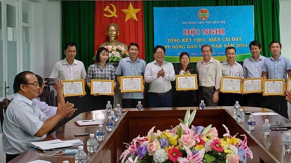 Ben Tre: Wrap-up workshop on the implementation of the “Vietnam Farmers App” installation in 2024