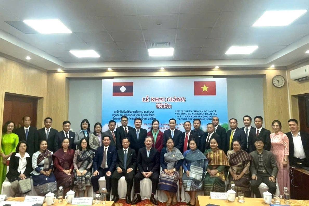 Cooperation in training Lao officials and civil servants on mobilising farmer households to participate in community-based economic development in the agricultural sector.