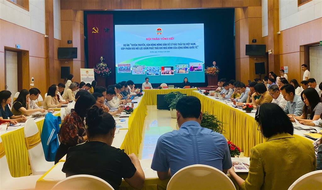 Dissemination and mobilization of farmers in waste transformation to reduce emission